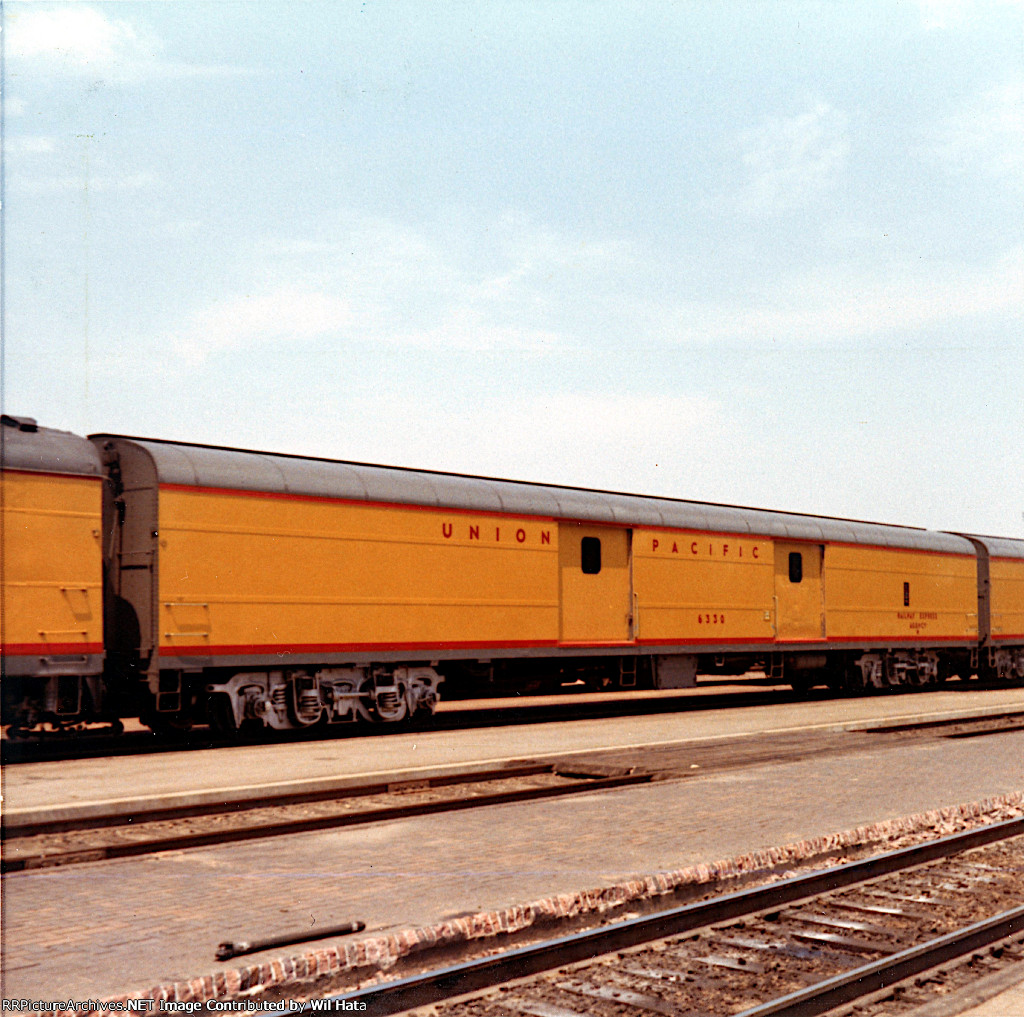 UP Baggage 6330